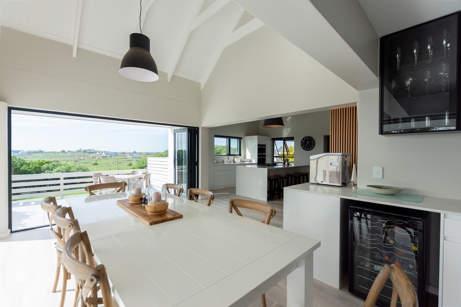 9 Bedroom Property for Sale in Olifantskop Western Cape